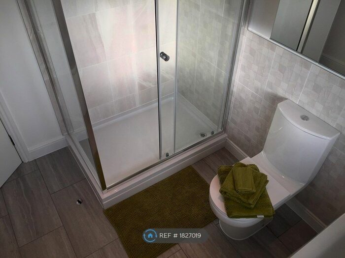 4 Bedroom Detached House To Rent In City Road, Nottingham, NG7