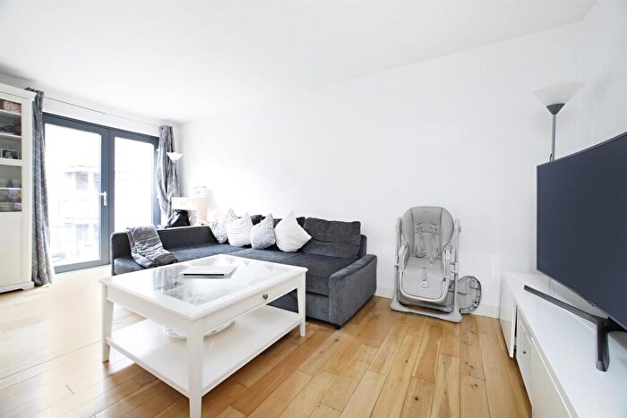 1 Bedroom Apartment To Rent In Brandon Street, SE17