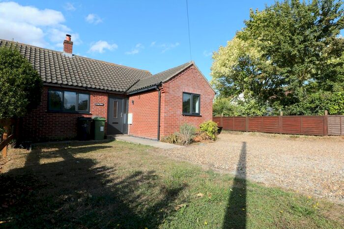 2 Bedroom Semi-Detached Bungalow To Rent In Heywood Road, Shelfanger, Diss, IP22
