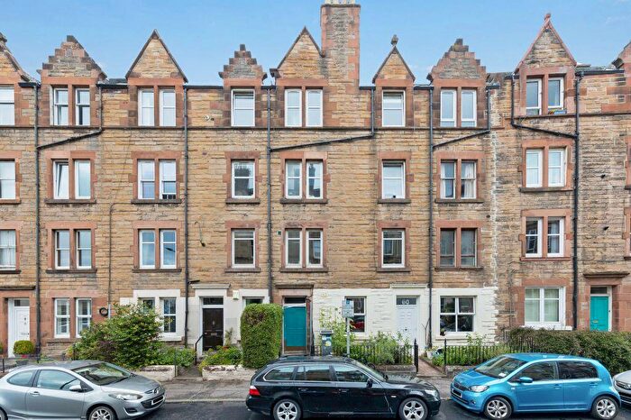 4 Bedroom Flat For Sale In / Temple Park Crescent, Polwarth, Edinburgh, EH11