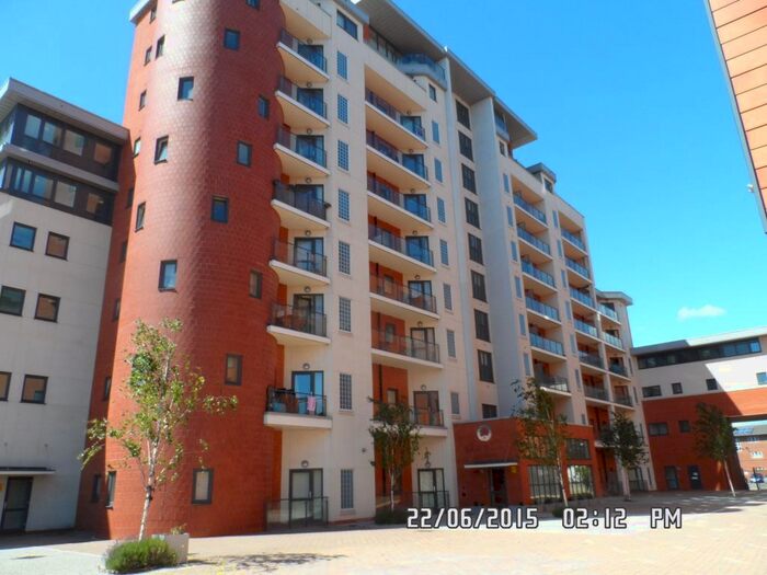 2 Bedroom Flat To Rent In Grays Place, Slough, SL2