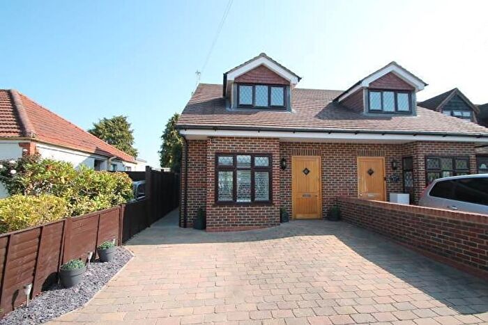 2 Bedroom Semi Detached Bungalow For Sale In Chalmers Road, Ashford, TW15
