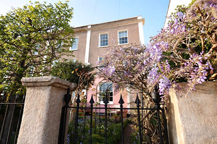 4 Bedroom End Of Terrace House For Sale In Cumberland Road, Harbourside, Bristol, BS1