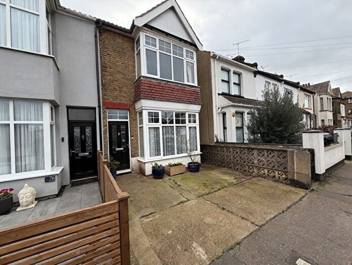 3 Bedroom Terraced House To Rent In High Street, Southend-On-Sea, SS3