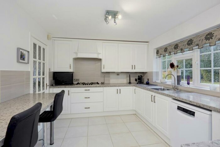 4 Bedroom Detached House To Rent In Parfour Drive Kenley, CR8