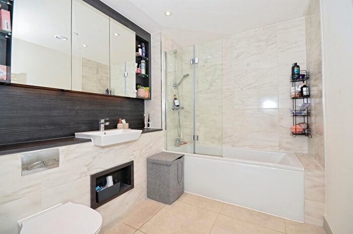 1 Bedroom Flat For Sale In Eastman Road, Harrow, HA1