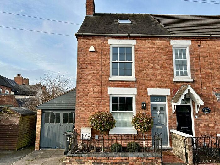 2 Bedroom Semi-Detached House For Sale In South Street, Woodville, DE11