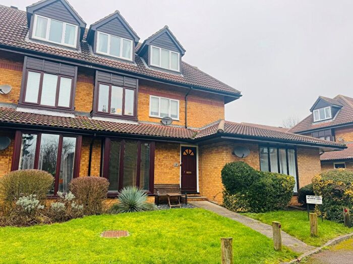 1 Bedroom Flat To Rent In Crouchfield, Chapmore End, Ware, SG12