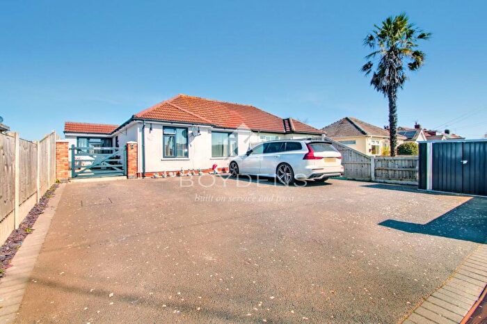 3 Bedroom Semi-Detached Bungalow For Sale In Little Clacton Road, Great Holland, CO13