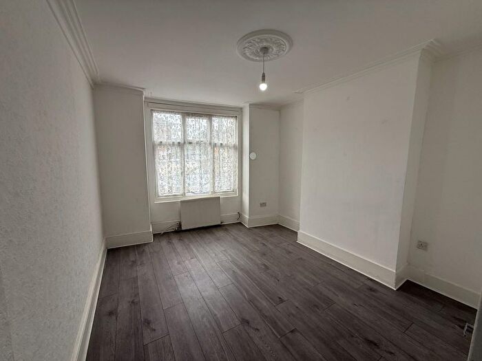 4 Bedroom Terraced House To Rent In Cowley Mill Road, Uxbridge, UB8