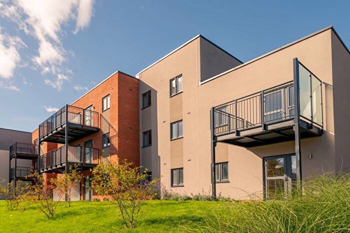 1 Bedroom Flat To Rent In Kingfisher Court, South Street, Taunton- Over S Development, TA1