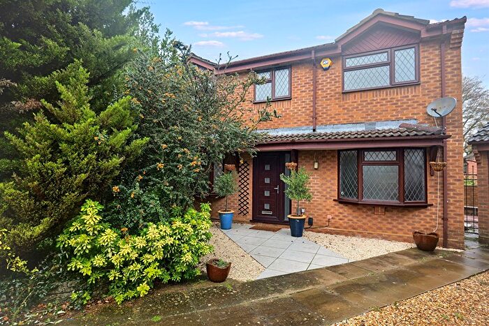 4 Bedroom Detached House For Sale In Adur Close, West End, Southampton, SO18