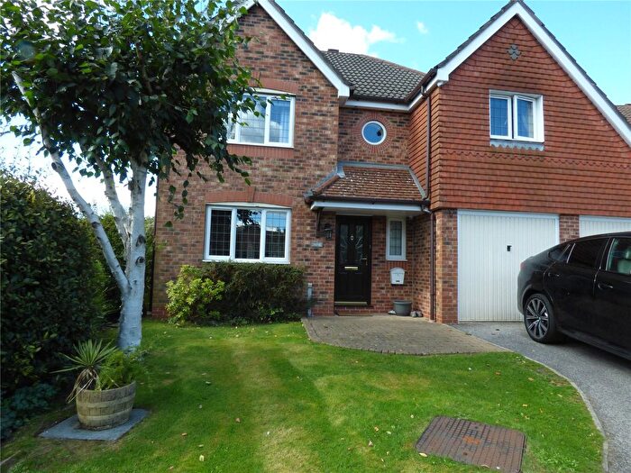 4 Bedroom Detached House To Rent In Claymere Avenue, Rochdale, OL11