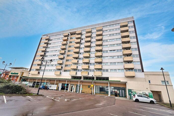 Flat For Sale In Tower Heights, Hoddesdon, Herts, EN11