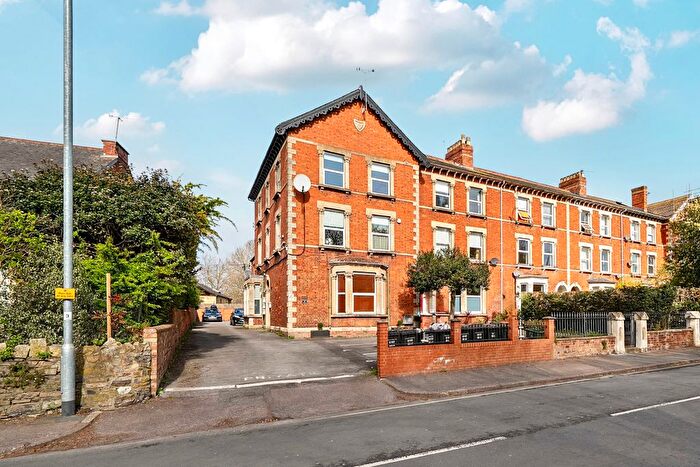 1 Bedroom Flat For Sale In Clifton Terrace, Taunton, TA2