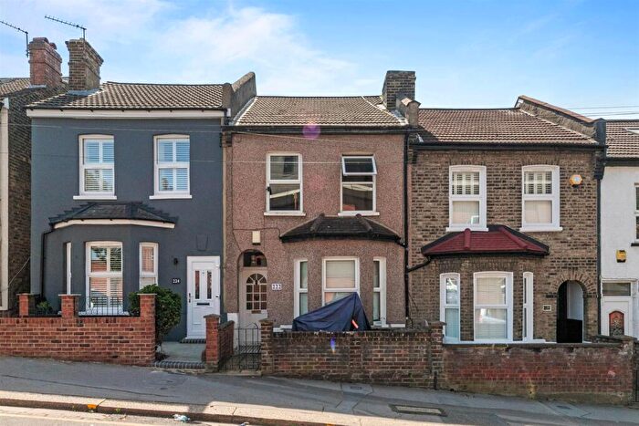 2 Bedroom Terraced House For Sale In Holmesdale Road, London, SE25