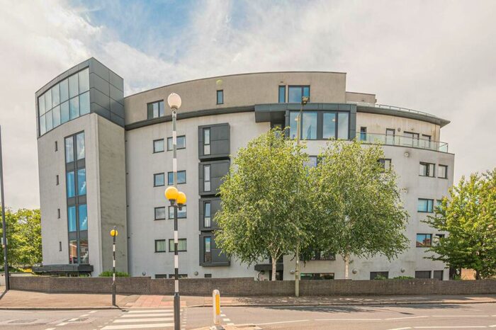 2 Bedroom Flat To Rent In Friern Barnet Road, Friern Barnet, London, N11