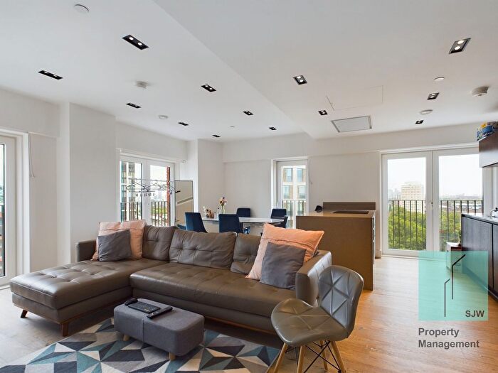 2 Bedroom Flat To Rent In Exchange Gardens, Keybridge Tower, SW8