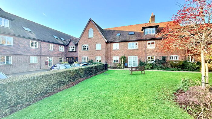 1 Bedroom Flat For Sale In Monmouth Court, Church Lane, Lymington, SO41