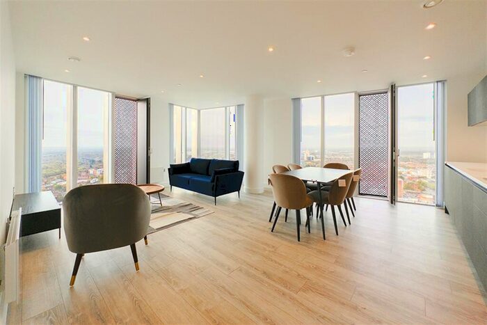 3 Bedroom Property To Rent In The Blade, M15