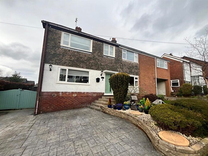 3 Bedroom Semi-Detached House For Sale In High Bank Avenue, Stalybridge, SK15