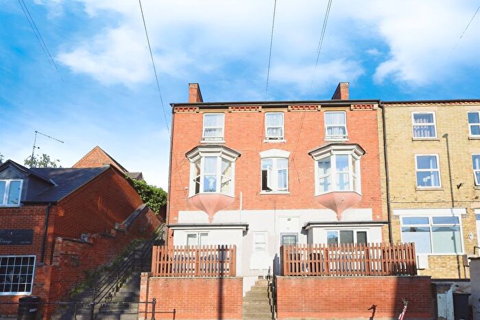 6 Bedroom Flat For Sale In Brook Street, Raunds, Wellingborough, NN9