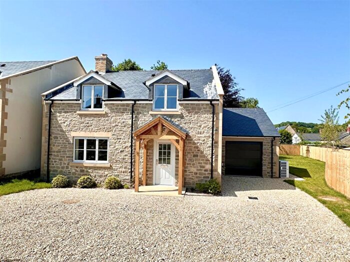 4 Bedroom Detached House For Sale In East Street Gardens, Beaminster, DT8
