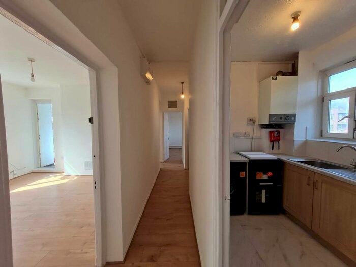 4 Bedroom Flat To Rent In Hathersley House, Tulse Hill, SW2