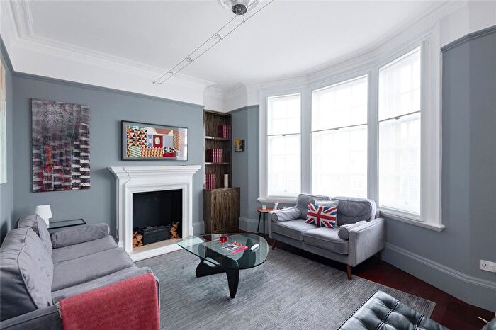 3 Bedroom Flat To Rent In Warwick Mansions, Cromwell Crescent, SW5