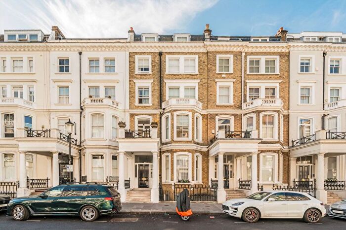 2 Bedroom Flat To Rent In Lexham Gardens, Kensington, W8