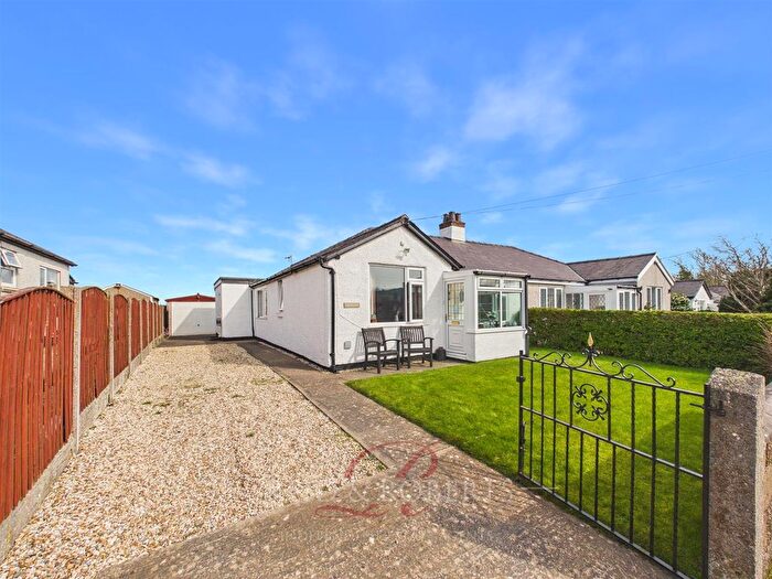 3 Bedroom Semi Detached Bungalow For Sale In Berth Ddu, Rhosesmor, Mold, CH7
