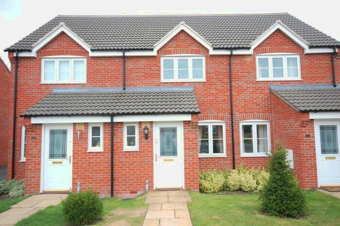 2 Bedroom Town House To Rent In With Garage & Parking - Scott Avenue, Rothwell, Kettering, NN14