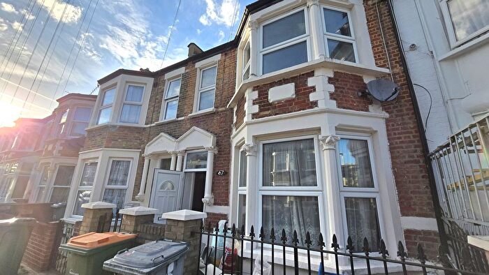 5 Bedroom Terraced House To Rent In Kitchener Road, London, London, E7