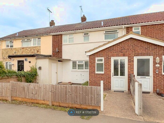 3 Bedroom Terraced House To Rent In Pine Close, Canvey Island, SS8