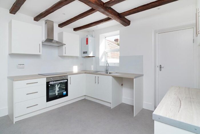 2 Bedroom Terraced House To Rent In St Georges Square, Maidstone, ME16