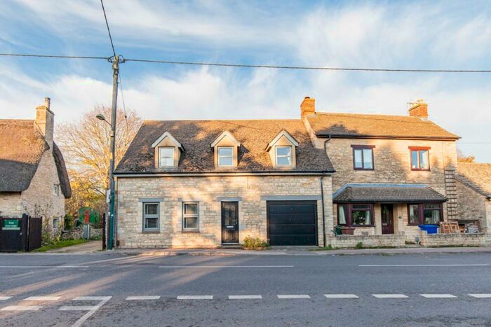 3 Bedroom Semi-Detached House To Rent In Cassington Road, Yarnton, OX5