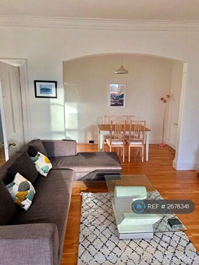 2 Bedroom Flat To Rent In Manor Place, Edinburgh, EH3