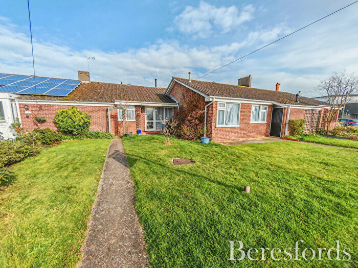 2 Bedroom Bungalow For Sale In Holly Way, Elmstead, CO7