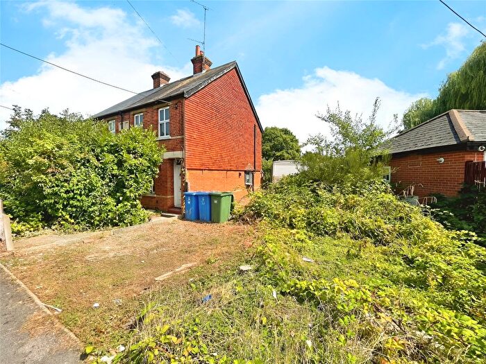 3 Bedroom Semi Detached House For Sale In Bay Road, Bracknell, Berkshire, RG12