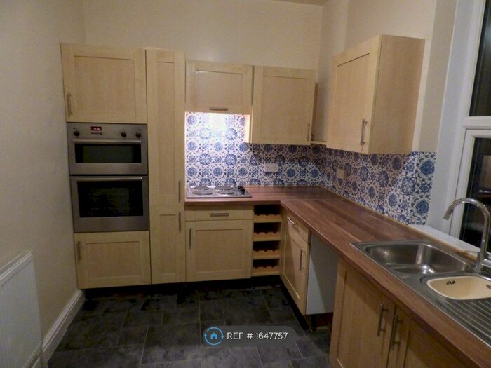4 Bedroom Terraced House To Rent In Parkwood Street, Keighley, BD21