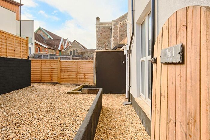 1 Bedroom Flat For Sale In Bushy Park, Totterdown, BS4