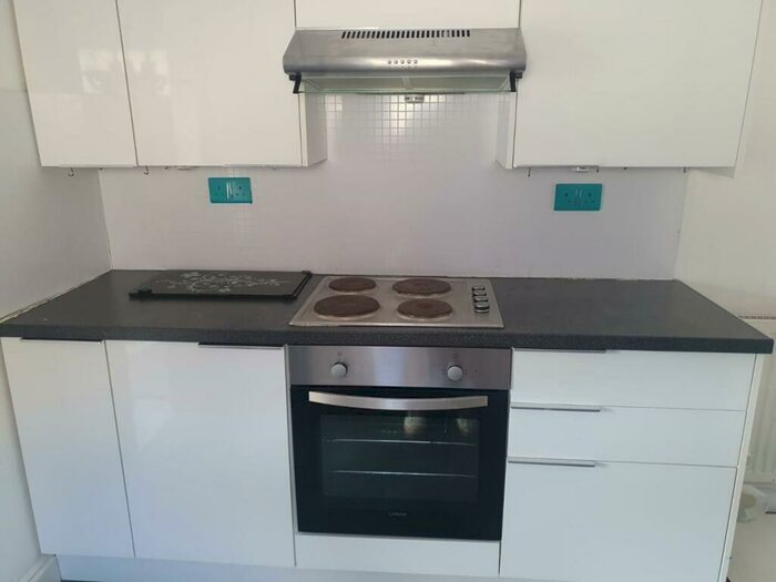 1 Bedroom Maisonette To Rent In Carlisle Street, Cardiff, CF24