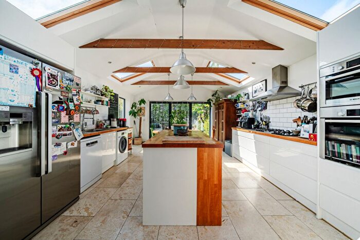 3 Bedroom End Of Terrace House For Sale In Foxberry Road, Brockley, London, SE4