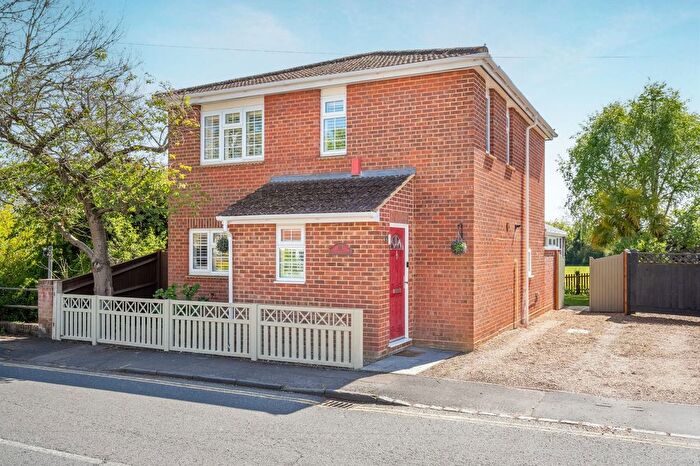 4 Bedroom Detached House For Sale In Lovel Road, Winkfield, SL4