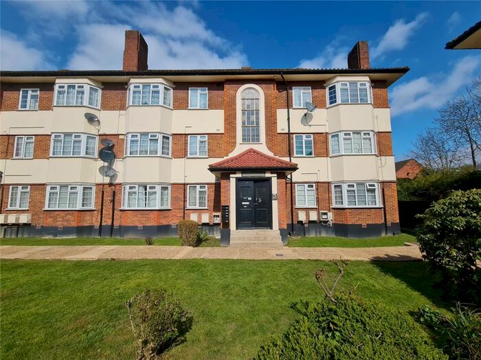 2 Bedroom Apartment To Rent In Bishop Ken Road (Sub), Harrow, Greater London, HA3