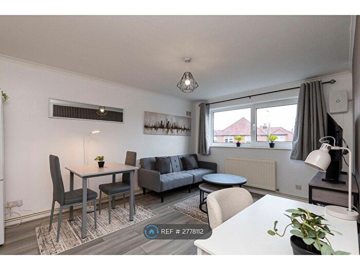 1 Bedroom Flat To Rent In Bishopric, Horsham, RH12