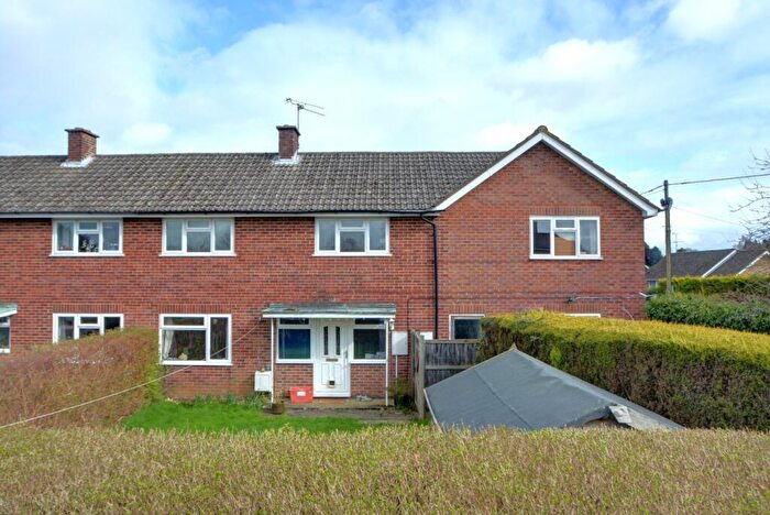 2 Bedroom Flat For Sale In The Mead, Liphook, GU30