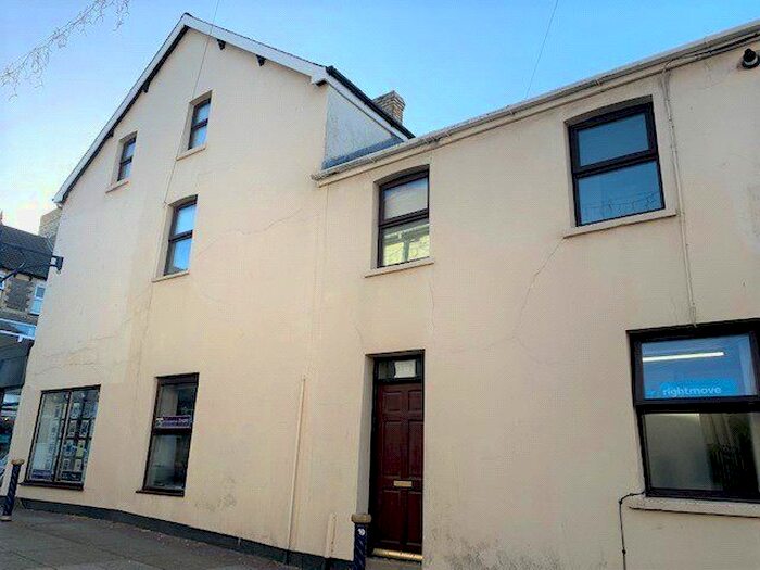 2 Bedroom Maisonette To Rent In John Street, Porthcawl, CF36