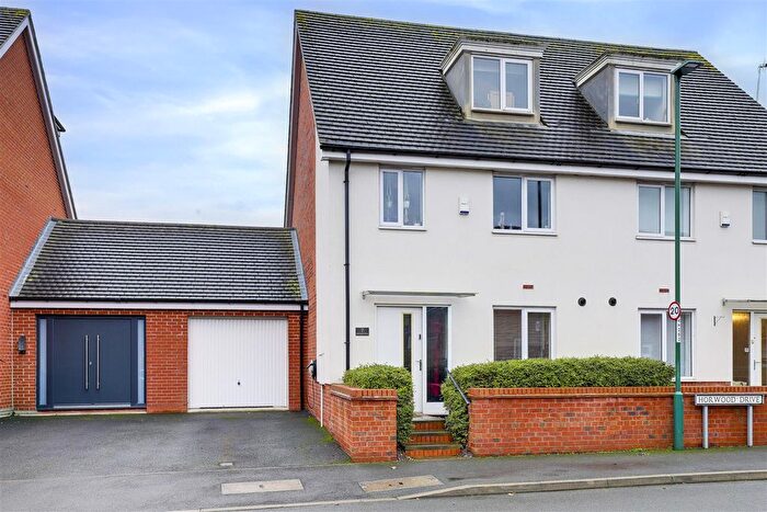 4 Bedroom Semi Detached House For Sale In Horwood Drive, Wilford, Nottinghamshire, NG11