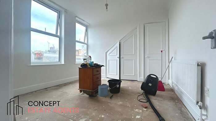 1 Bedroom Flat To Rent In Mantilla Road, Tooting Bec, SW17